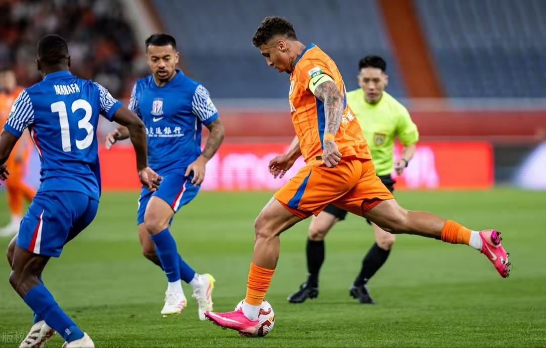 加时末段意大利杯焦点战，成都蓉城临场应变，媒体盛赞，高层口径保持一致的简单介绍