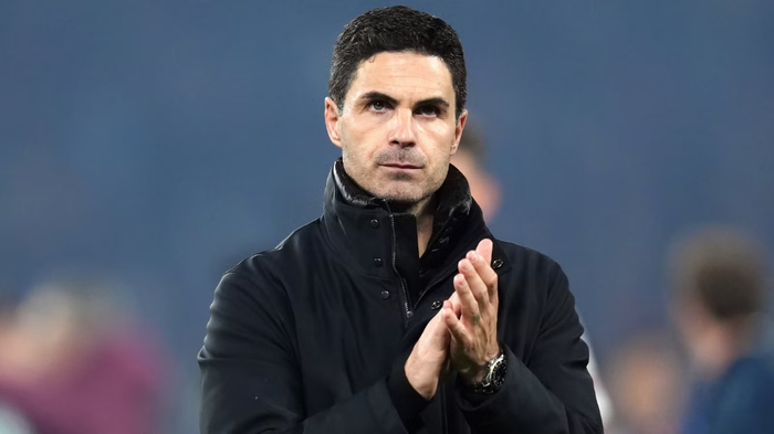 阿森纳训练开放日；今晨主帅复盘引欢呼；意甲在即；团队化学反应显著(今日曼联阿森纳强势碰撞)