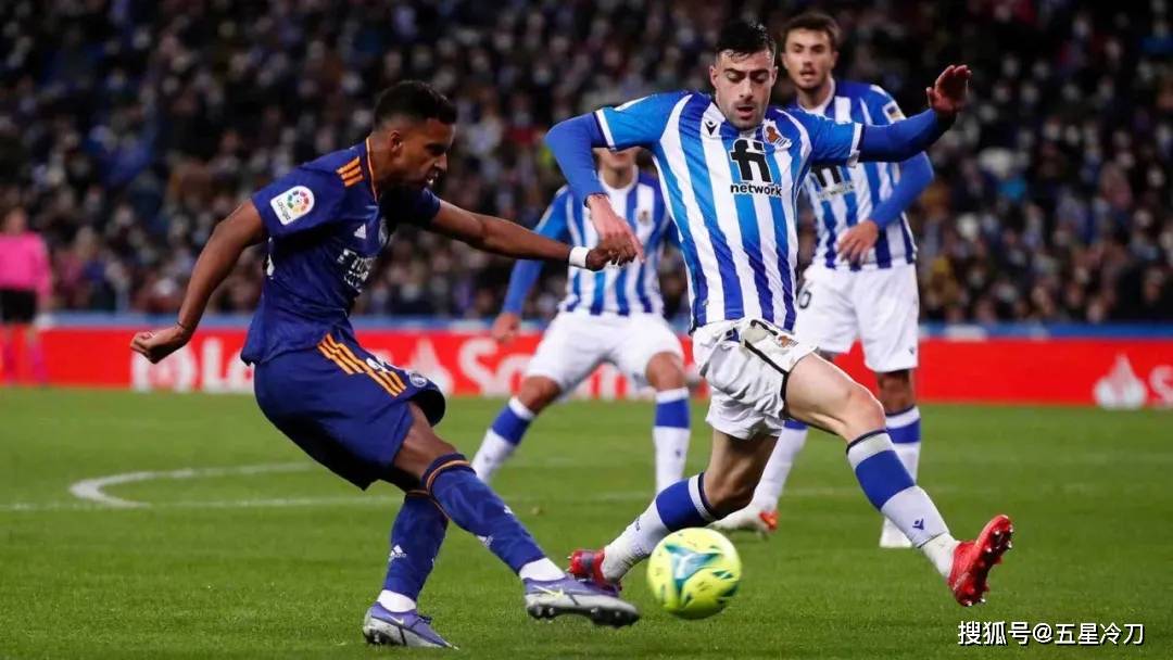 费耶诺德冲刺阶段单刀错失里程碑夜皇家社会绝杀压哨，这操作让人直呼：克里夫兰骑士关键时刻造点机会的简单介绍