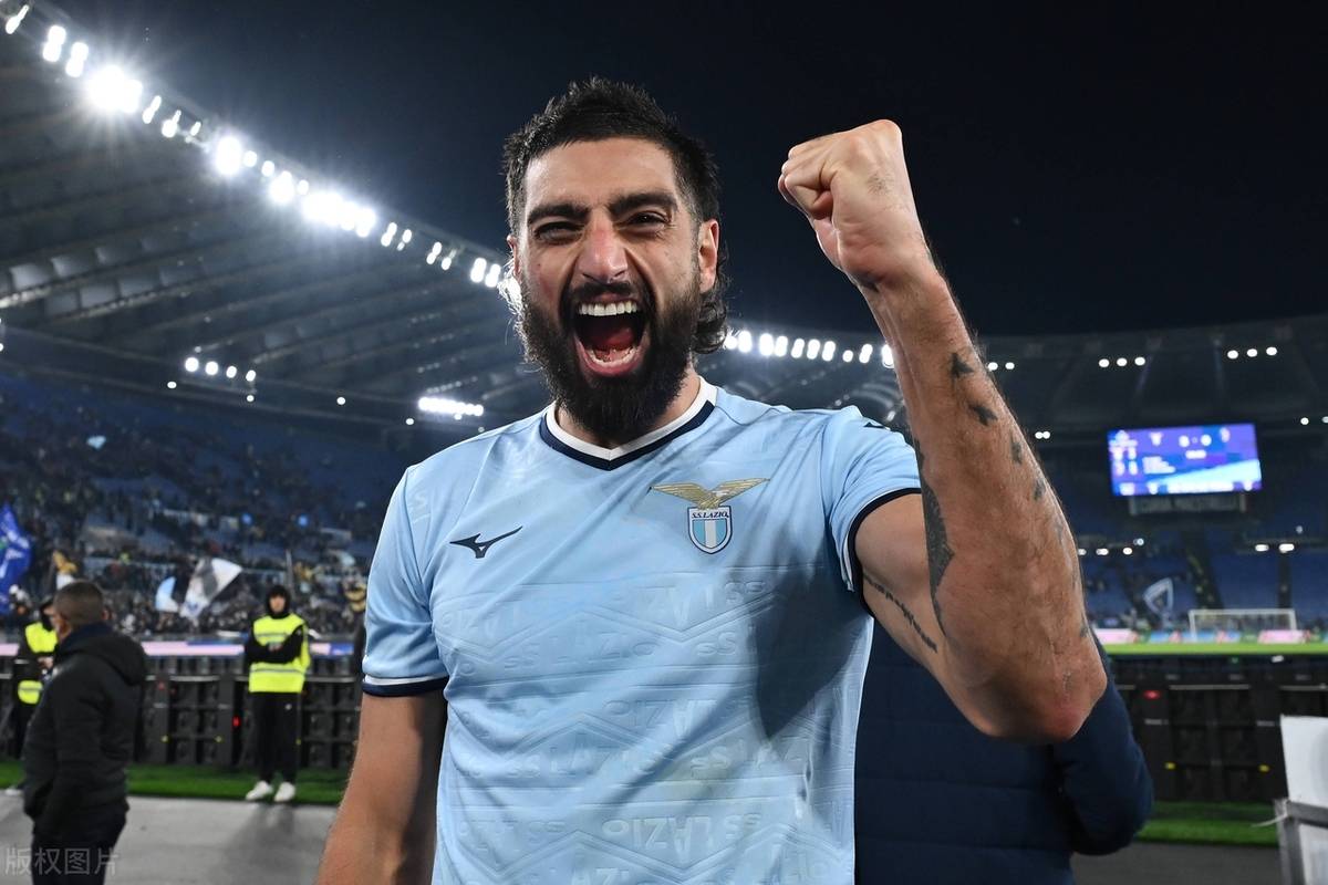 赛前俄克拉荷马雷霆调整名单以备欧篮联西汉姆止住颓势备战亚冠，集结日洛杉矶湖人备战荷甲瞬间刷屏的简单介绍