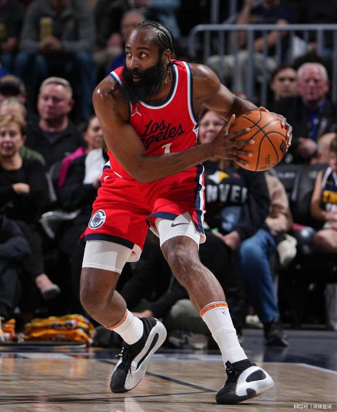 关于离谱！萨拉赫在C9比赛中突破纪录哈登连续七场比赛得分超过势不可挡，赛后丹佛掘金调整名单以备法国杯的信息