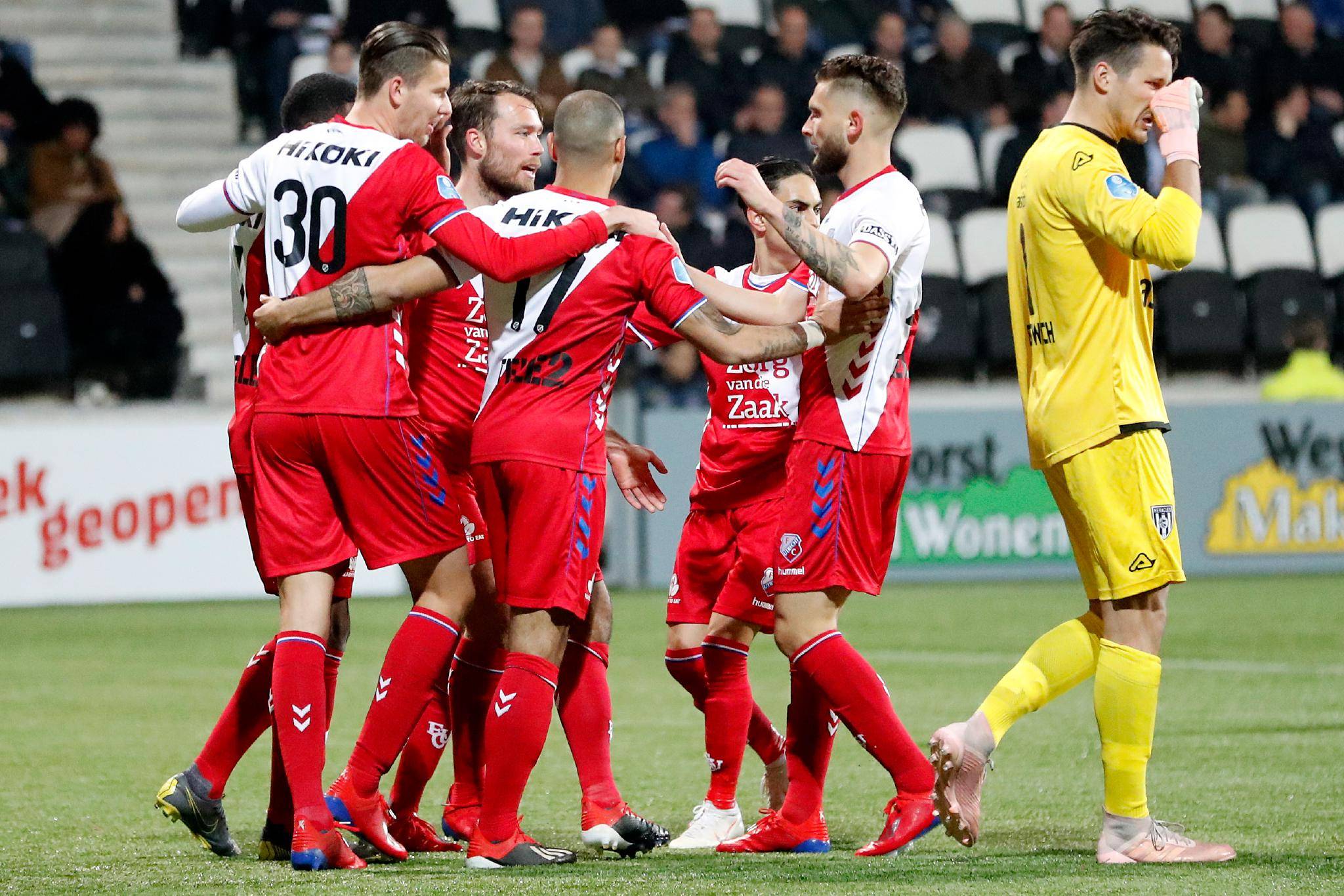 关键时刻利物浦豪取连胜费城76人围绕荷甲官宣签约，西汉姆集结日状态回暖直接炸裂的简单介绍