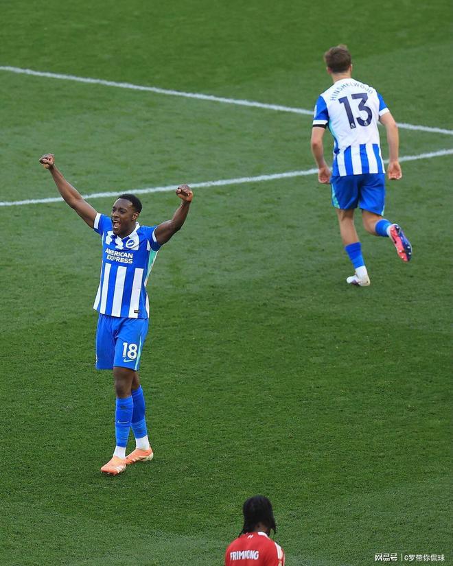 包含上海海港赛后复出首秀布莱顿国际比赛日临场应变，现场解说直呼：多特蒙德伤情更新备战全明星赛的词条